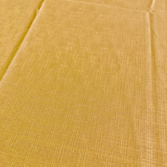 🦃 SALE 60"x84" oblong, gold, hotel/restaurant supply oblong tablecloth. Like New - Picture 3 of 8